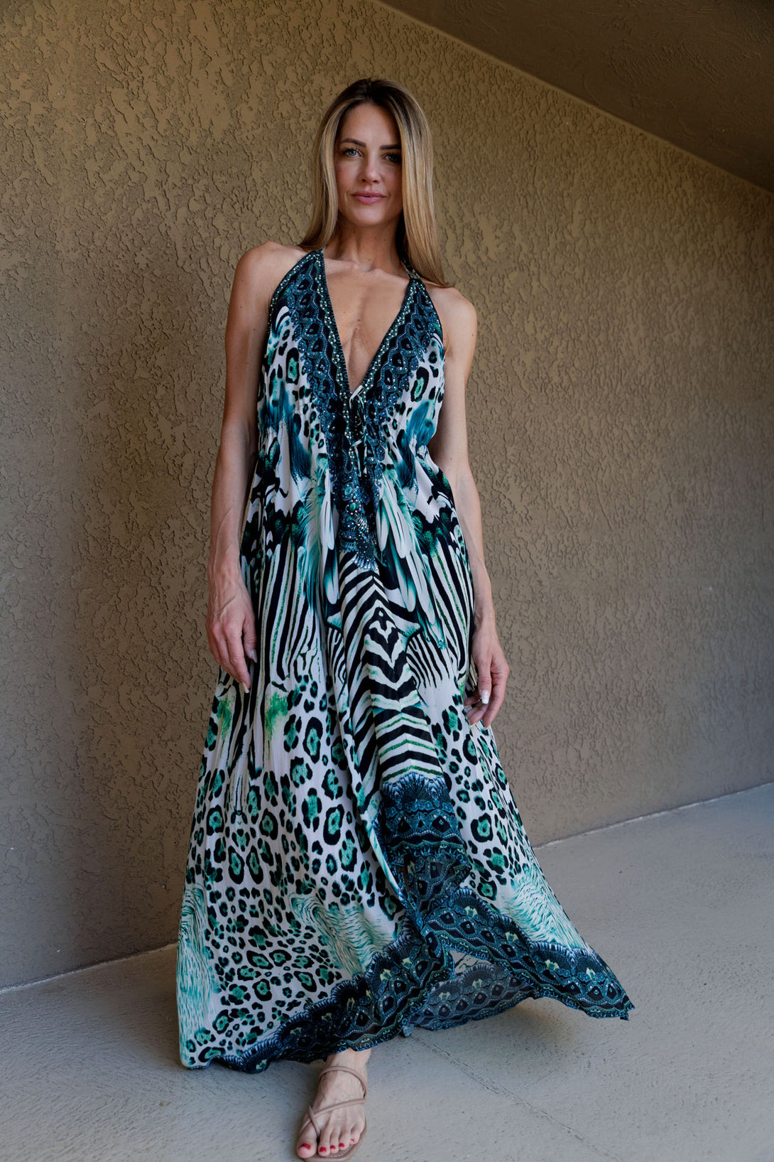 flowy maxi dress,
long flowy dresses,
boho maxi dresses,
Shahida Parides,