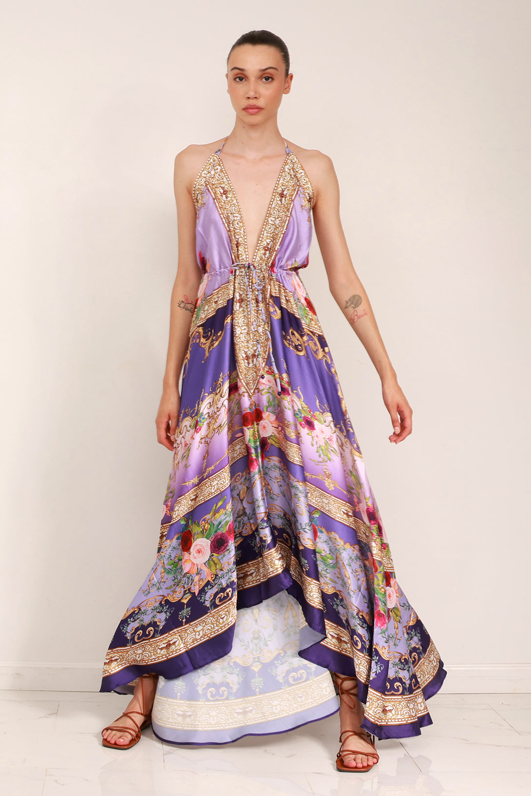 casual maxi dresses for women,
modest maxi dresses,
best maxi dresses,
Shahida Parides,