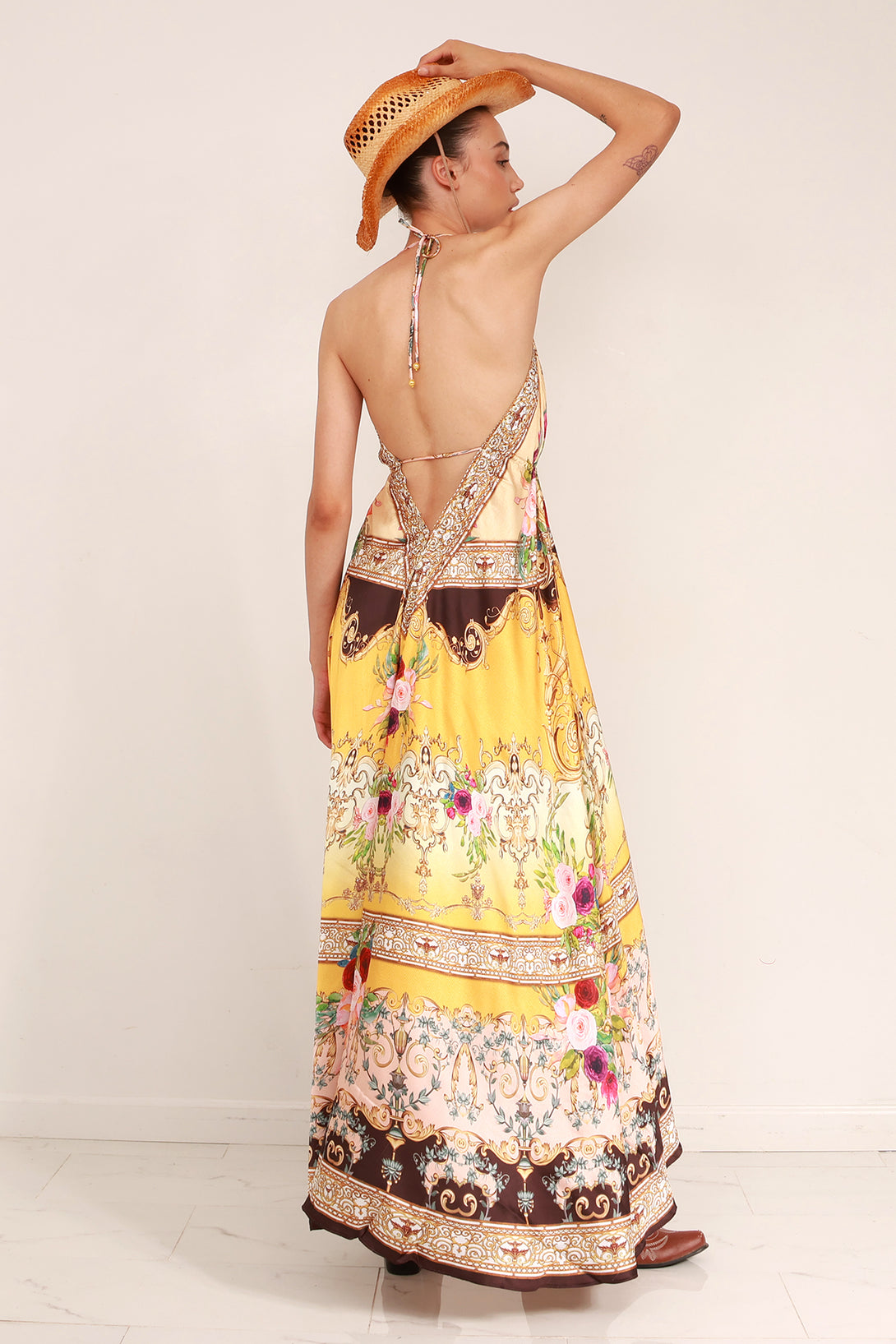 halter maxi dress,
summer maxi dresses for women,
floor length dress,
Shahida Parides,