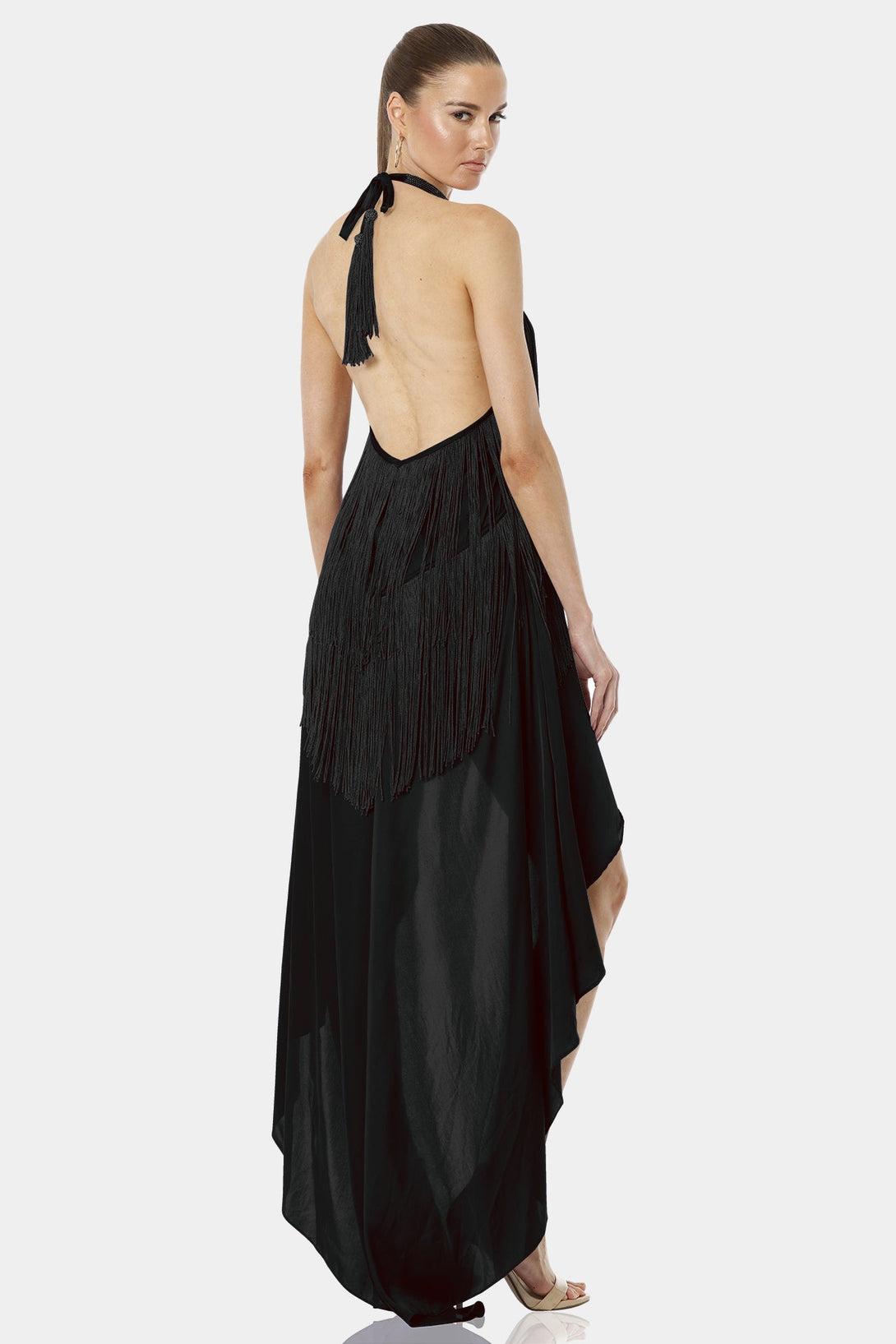 Shahida Parides,
backless dresses for women,
halter neckline dress,
black maxi dress,