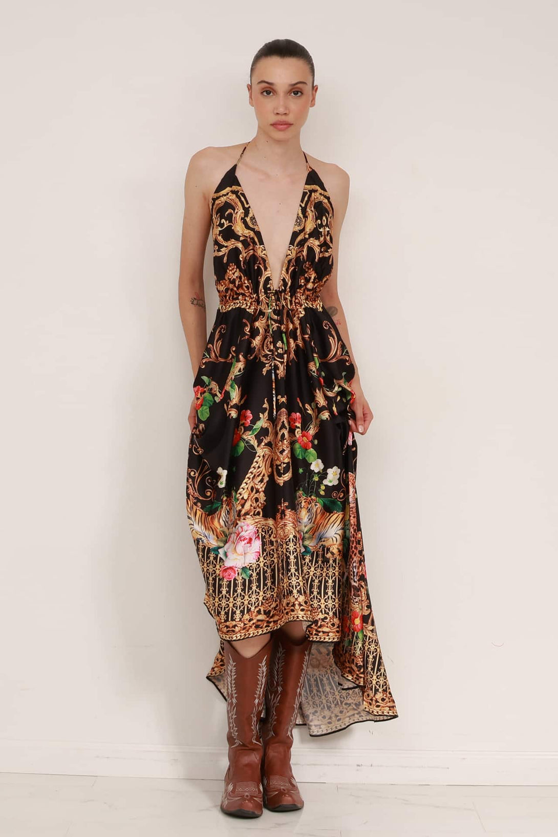 casual maxi dress,
fall maxi dresses,
embellished maxi dress,
Shahida Parides,