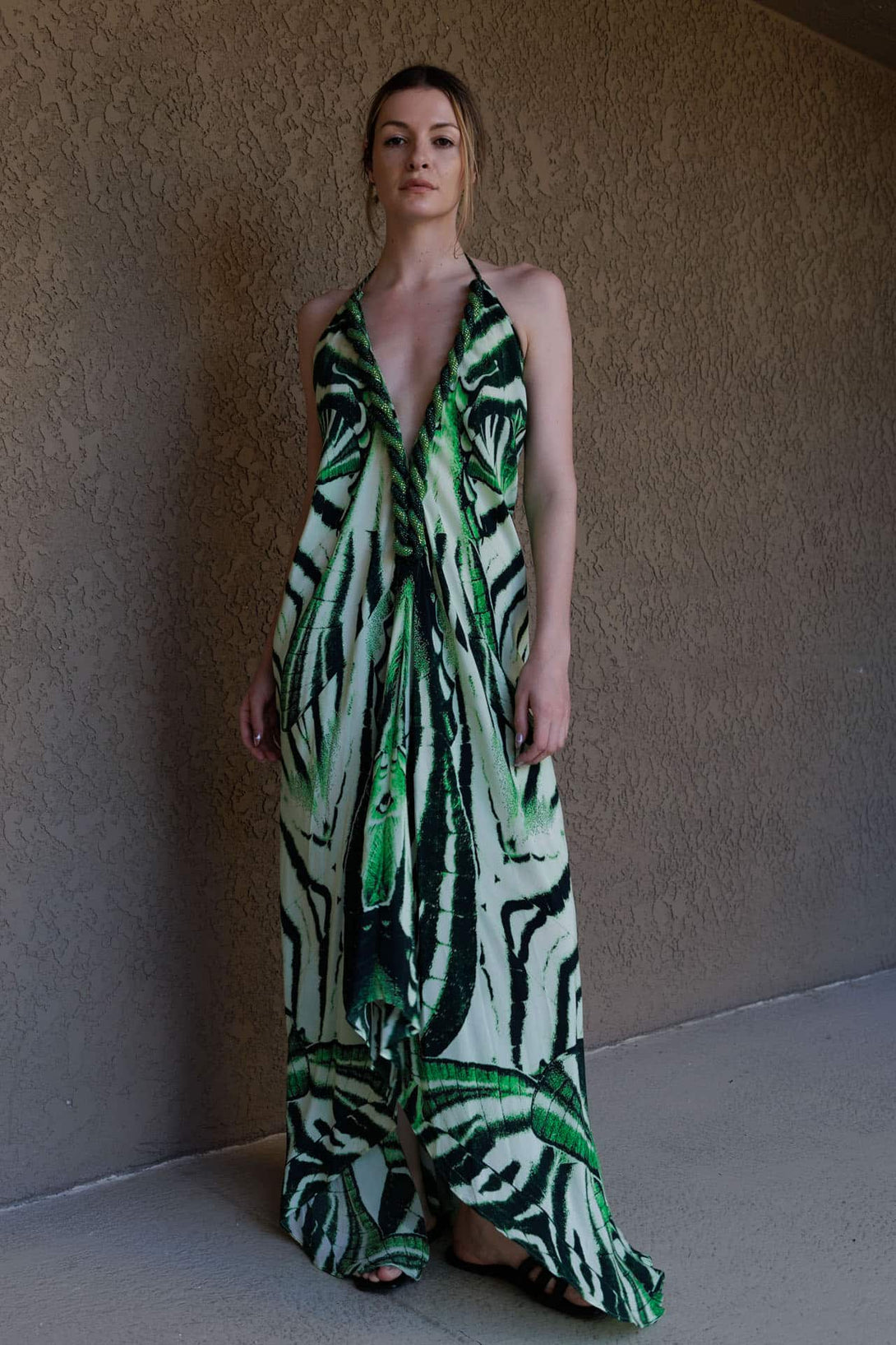 floor length dress,
casual maxi dress,
fall maxi dresses,
Shahida Parides,