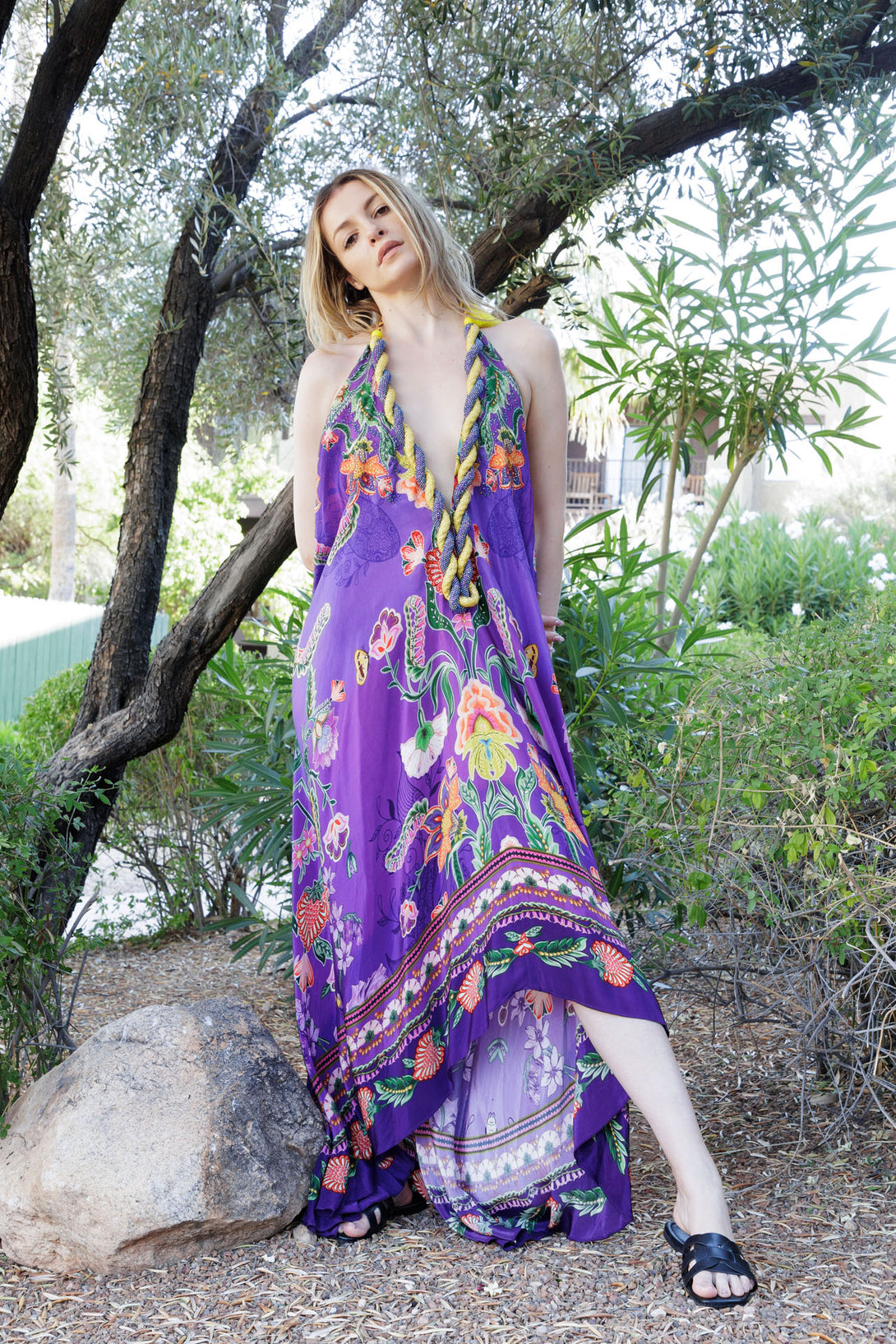 maxi sundresses for women,
long sleeveless dress,
dress long dress,
Shahida Parides,